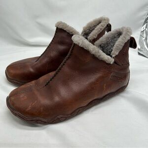 Patagonia Brown Ankle Boots with Shearling Lining